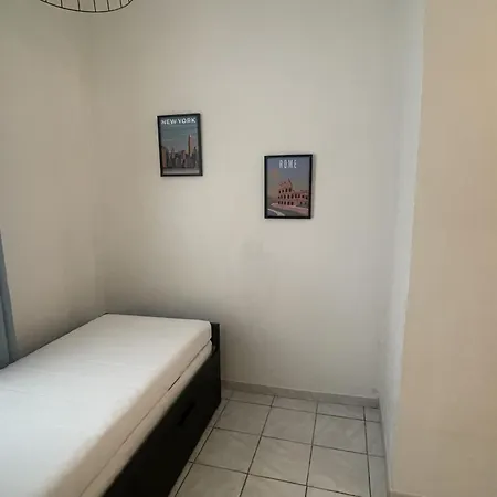 Charming Studio Close To Downtown Apartamento Tolón